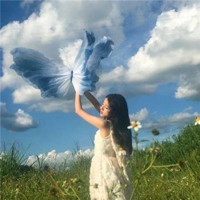 吃瓜网站 - 某95后小花被曝学历造假，母校回应引争议